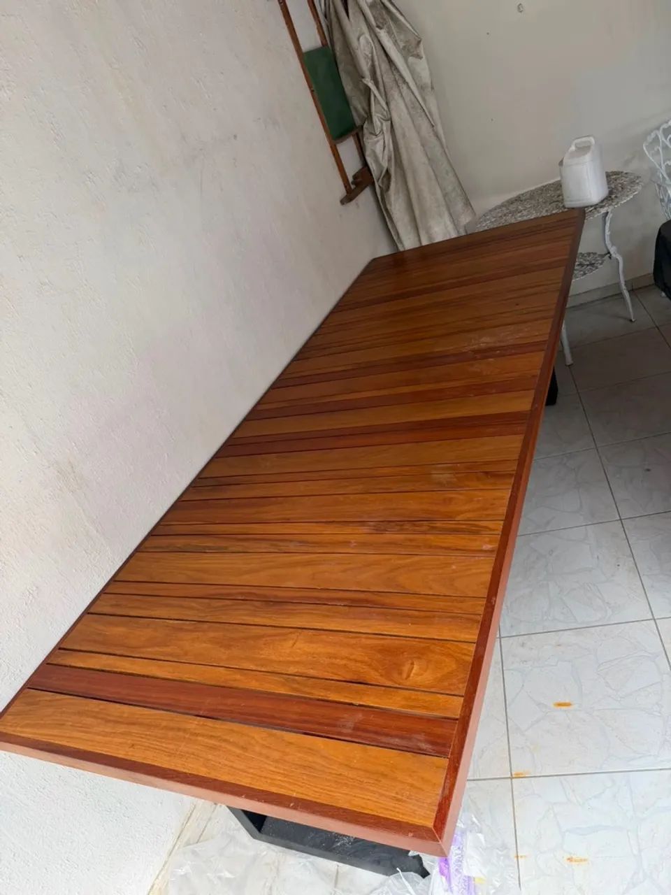 Vendo mesa de madeira Jatoba 2,60 x 1,00 - Foto 3