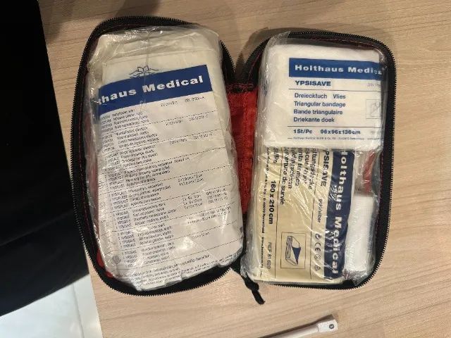 Kit de primeiro socorros AUDI - Foto 2
