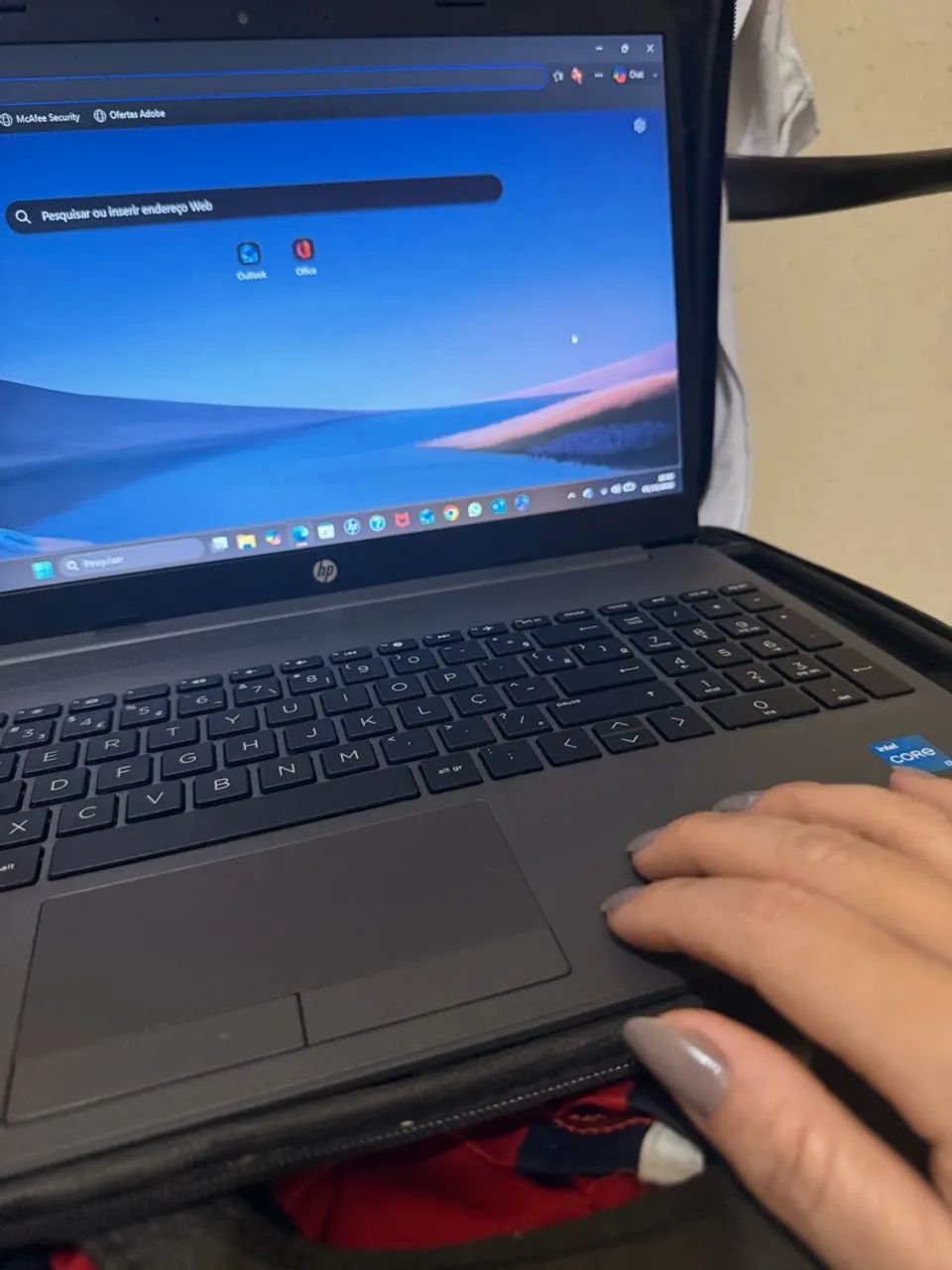 VENDO NOTEBOOK HP( Na garantia da loja) - Foto 3