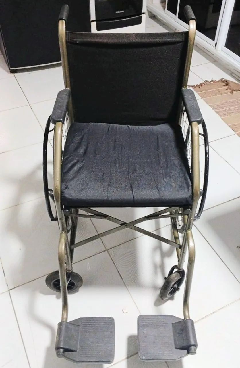 Cadeira de rodas - Foto 3