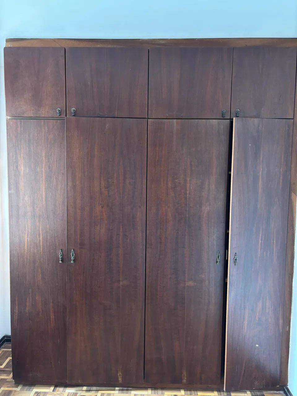 Guarda-roupa de madeira maciça - Foto 3
