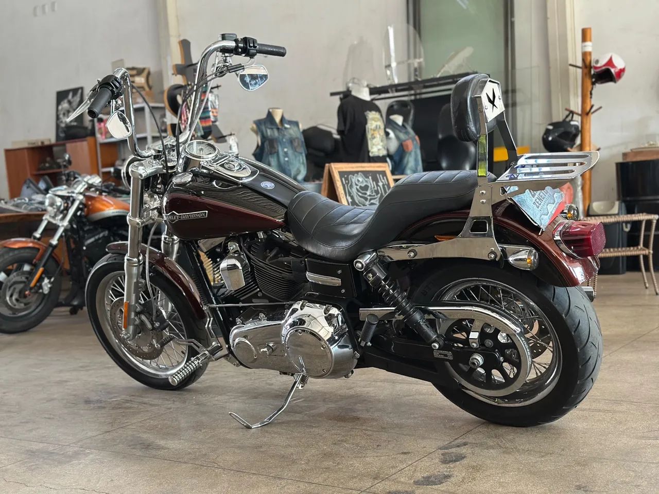 Harley-Davidson Super Glide Custom (FXDC) 2011 - Foto 3