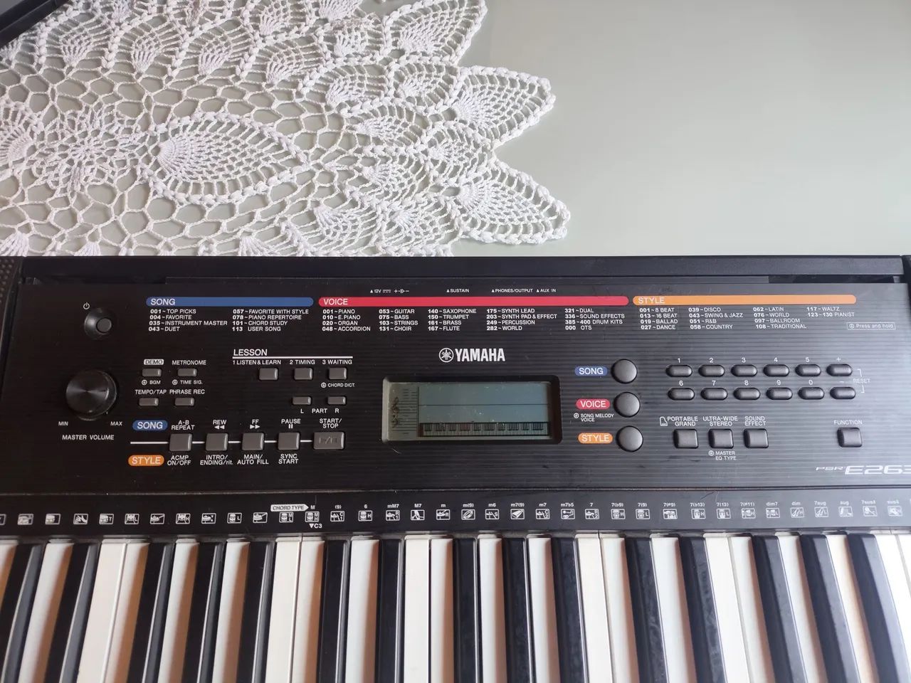 Teclado Yamaha PSR-E263 - Foto 2