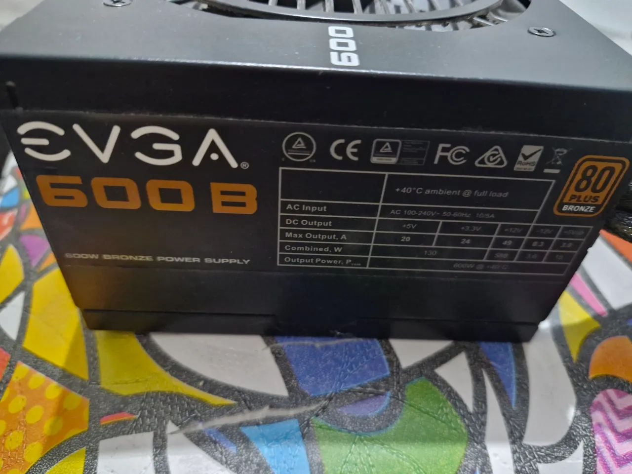 Fonte EVGA 600W 80 PLUS BRONZE.