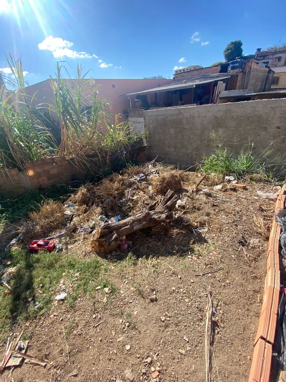 VENDO CASA COM LOTE AMPLO - Foto 5
