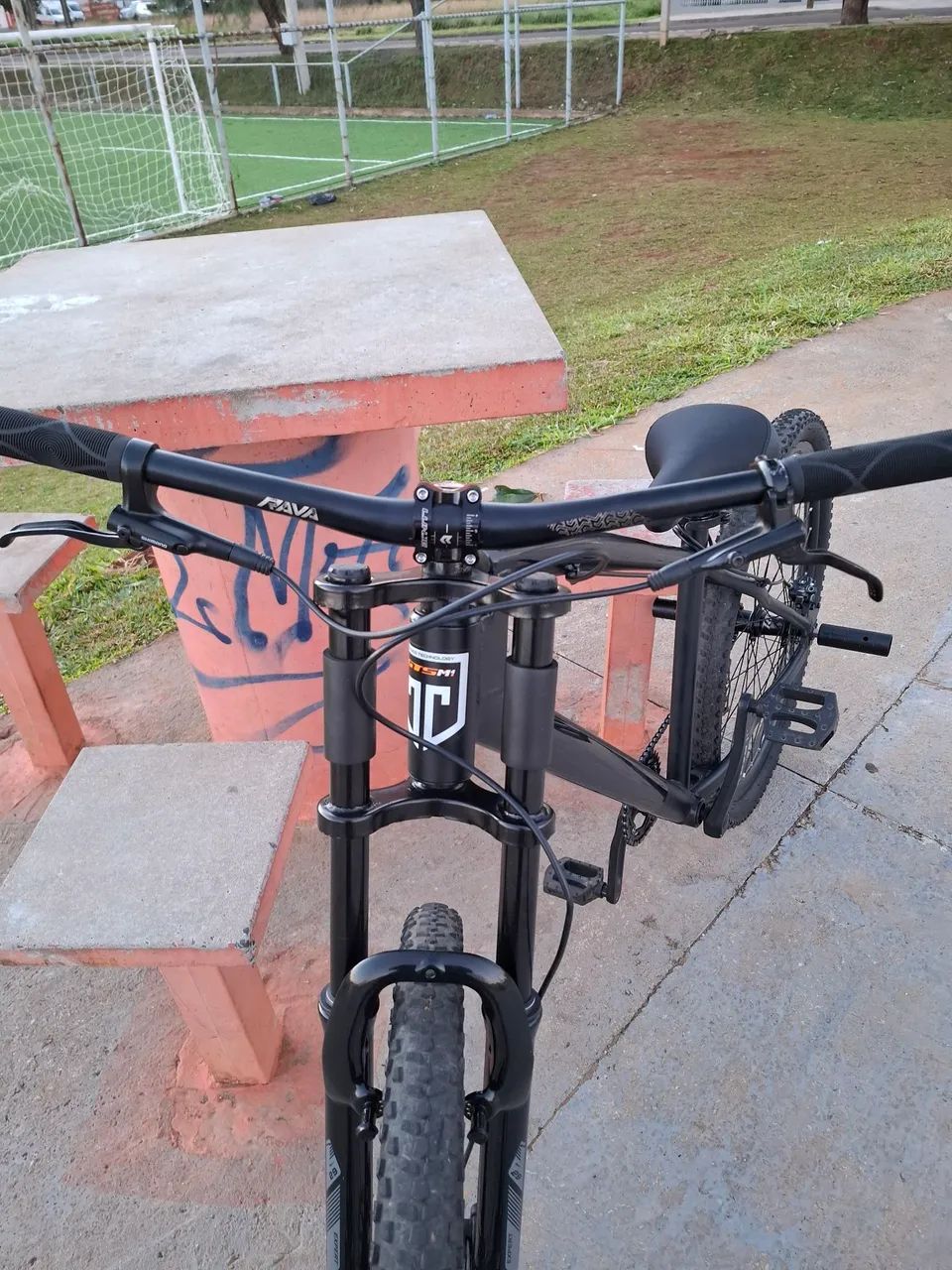 Bike aro 29 bem montada  - Foto 2