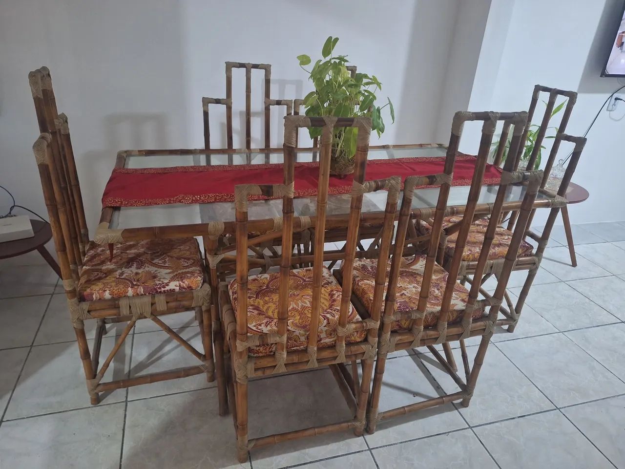 Mesa e cadeiras rusticas 6 lugares - Foto 4