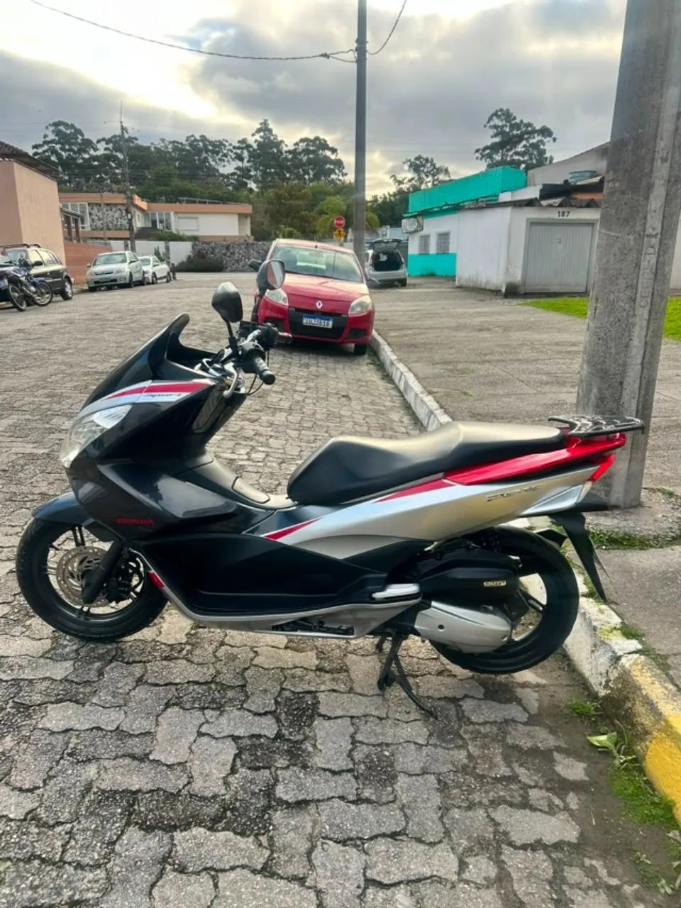 PCX Sport 2018 - Foto 2