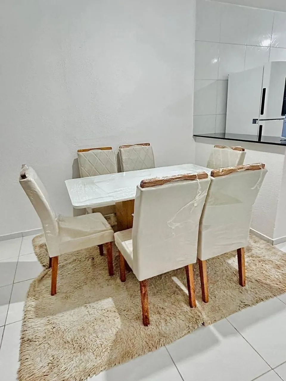 Mesa 6 cadeiras em tampo de vidro 160 x 0,80