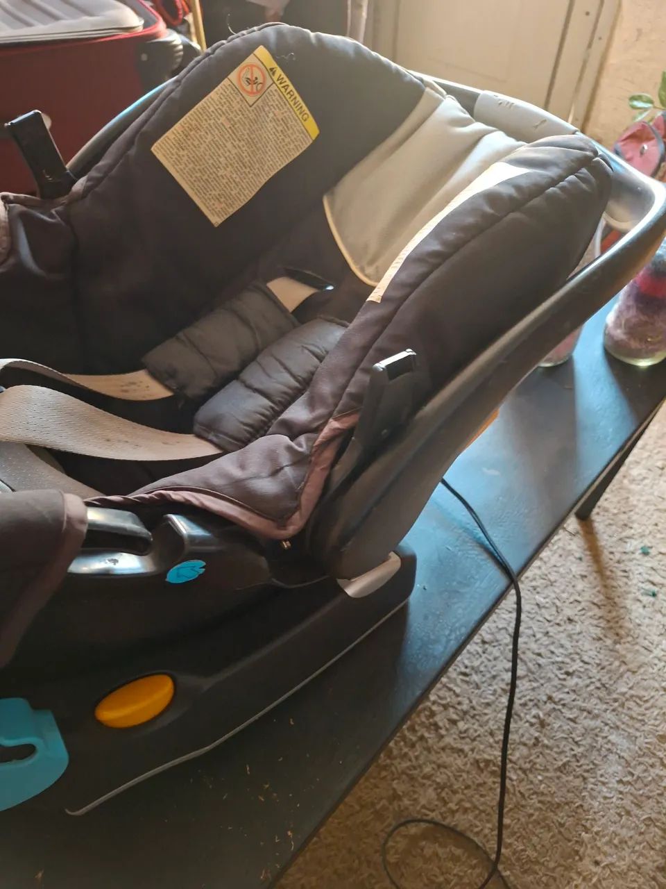 Vendo bebê conforto semi novo