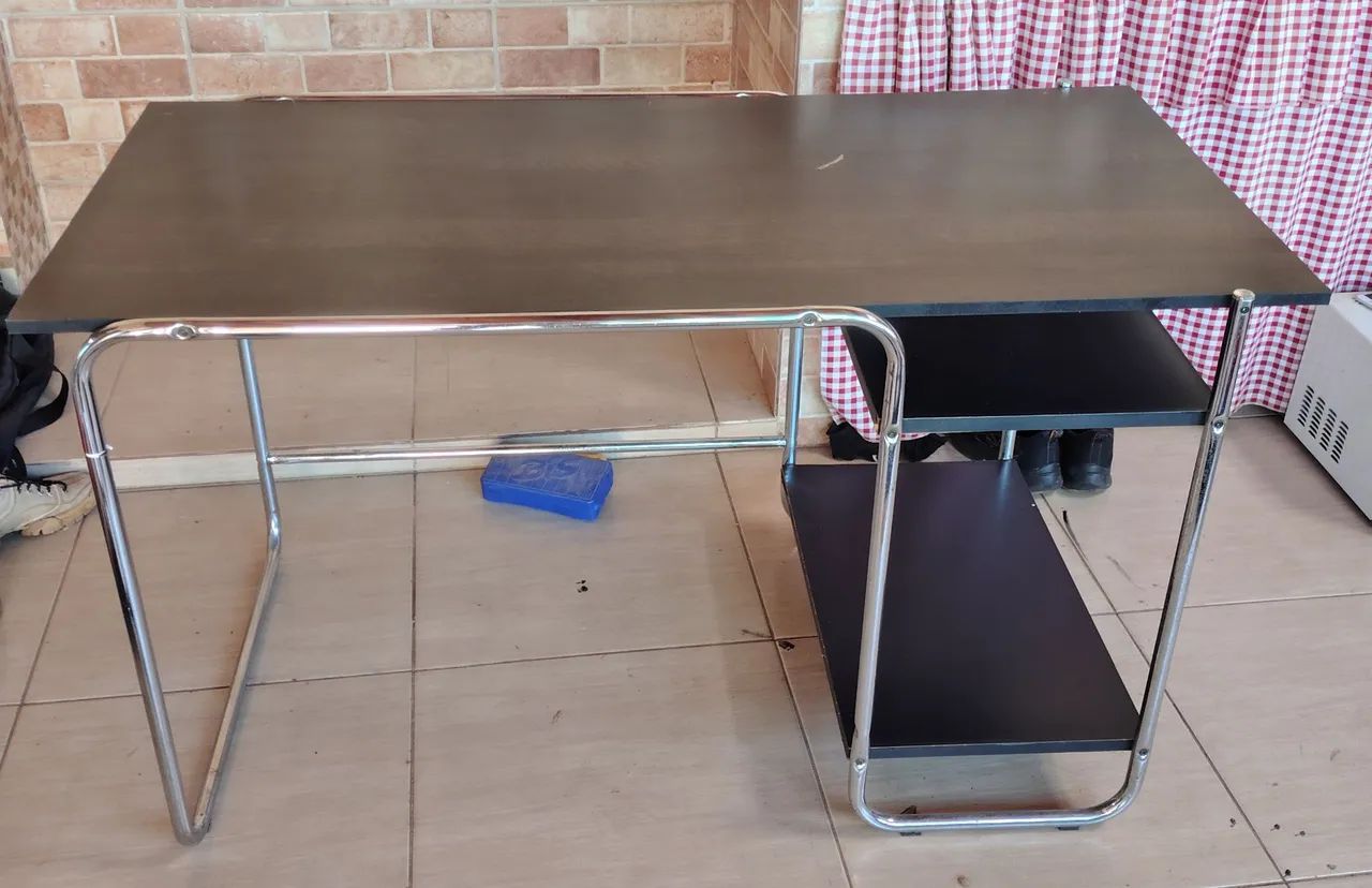 Escrivaninha inox