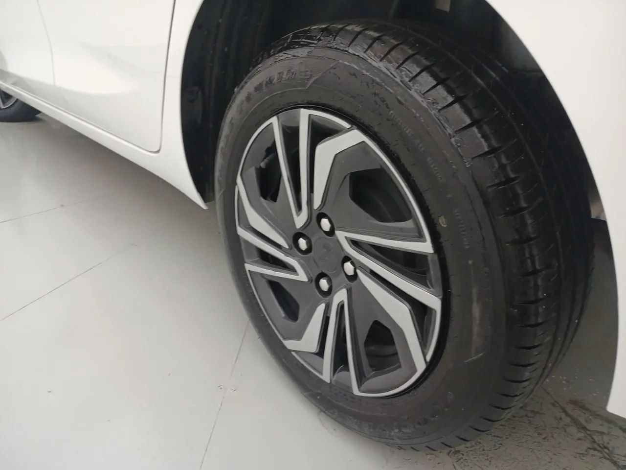 Chevrolet Onix Hatch 1.0 12V Flex Mec. 4P, foto 12 de 18
