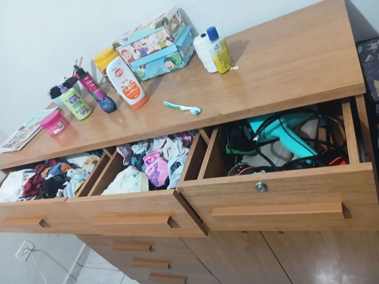 Cômoda de 8 gaveta e 2 porta  - Foto 5