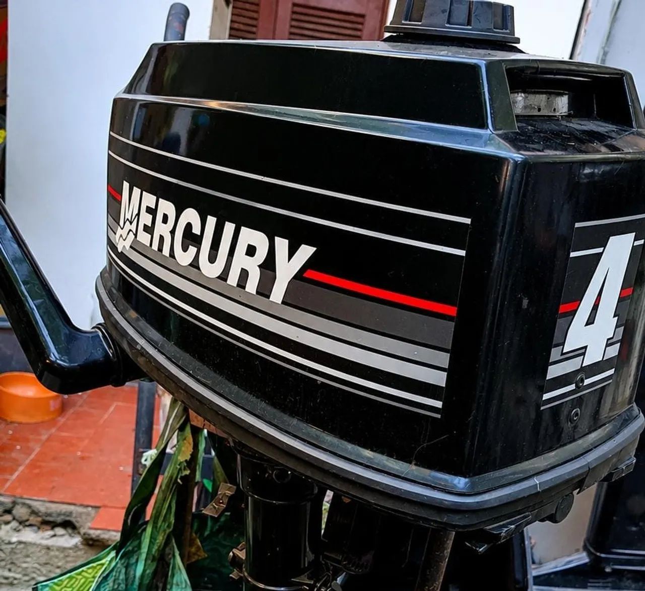 Motor de popa Mercury 4 hp  - Foto 2