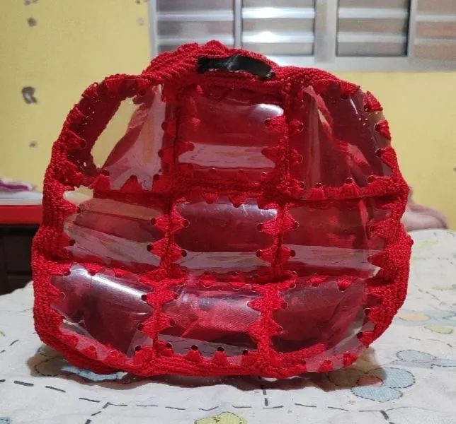 Bolsa mala em crochê e garrafa pet - Foto 4