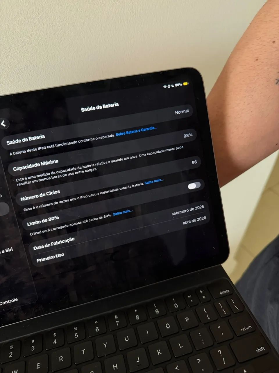 iPad Air M3 + Capa Com Teclado Original Apple GRATUITA - Foto 3