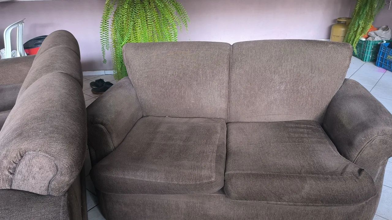 Sofá 3 e 2 lugares na cor Marrom  - Foto 4