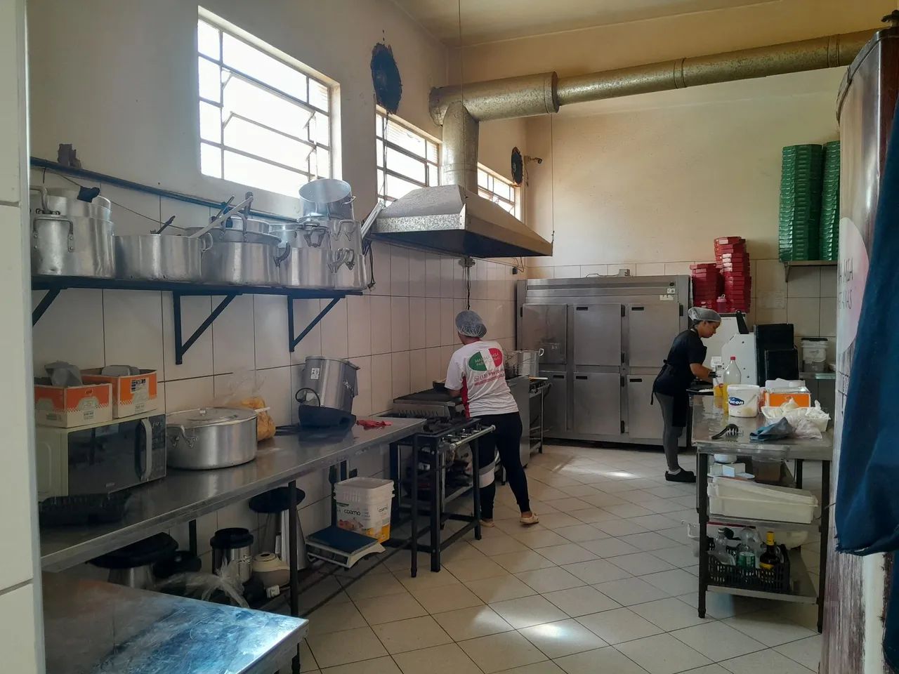 Precisa de ajudande de cozinha e esfihas  - Foto 2