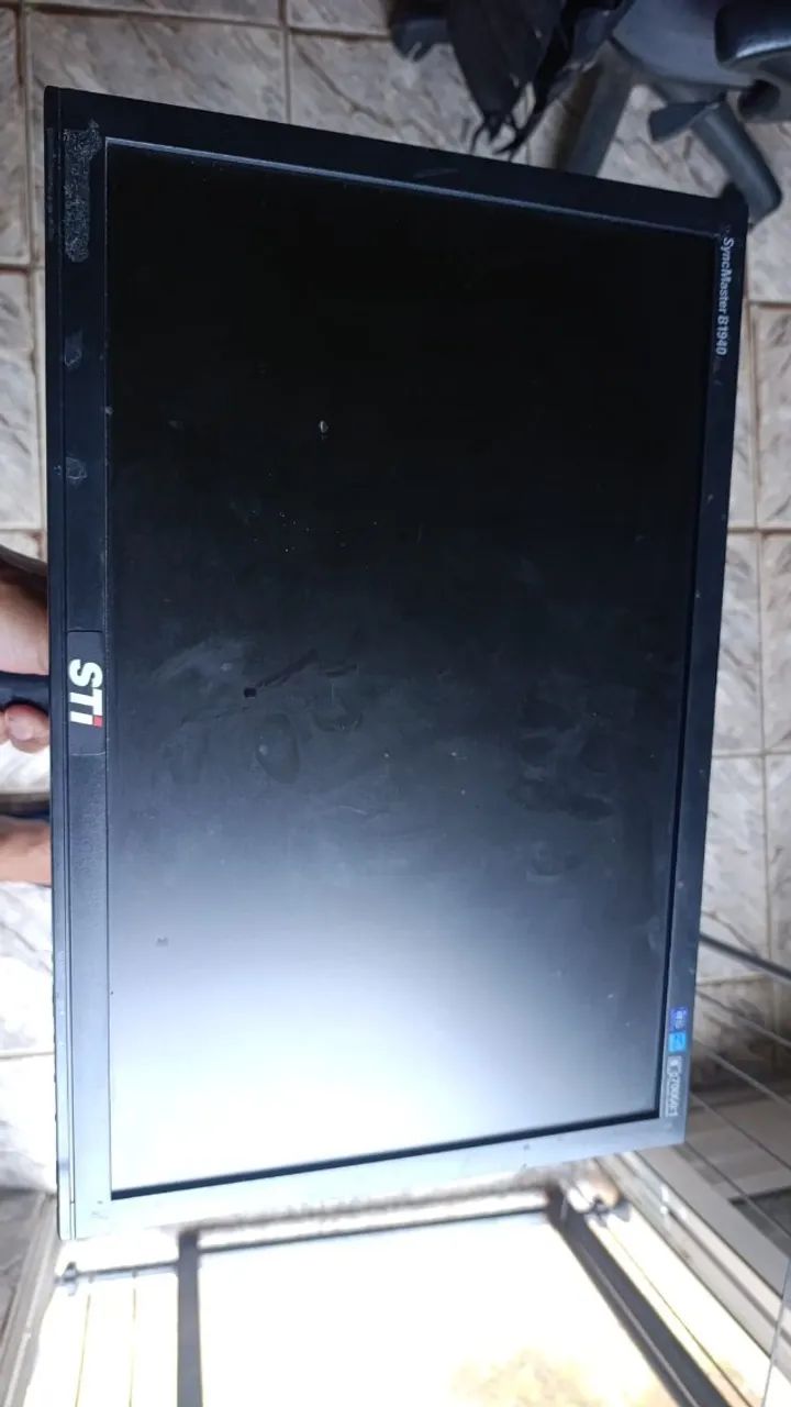Monitor Samsung SyncMaster B1940W (LS19CBKAB/EN) - Foto 4