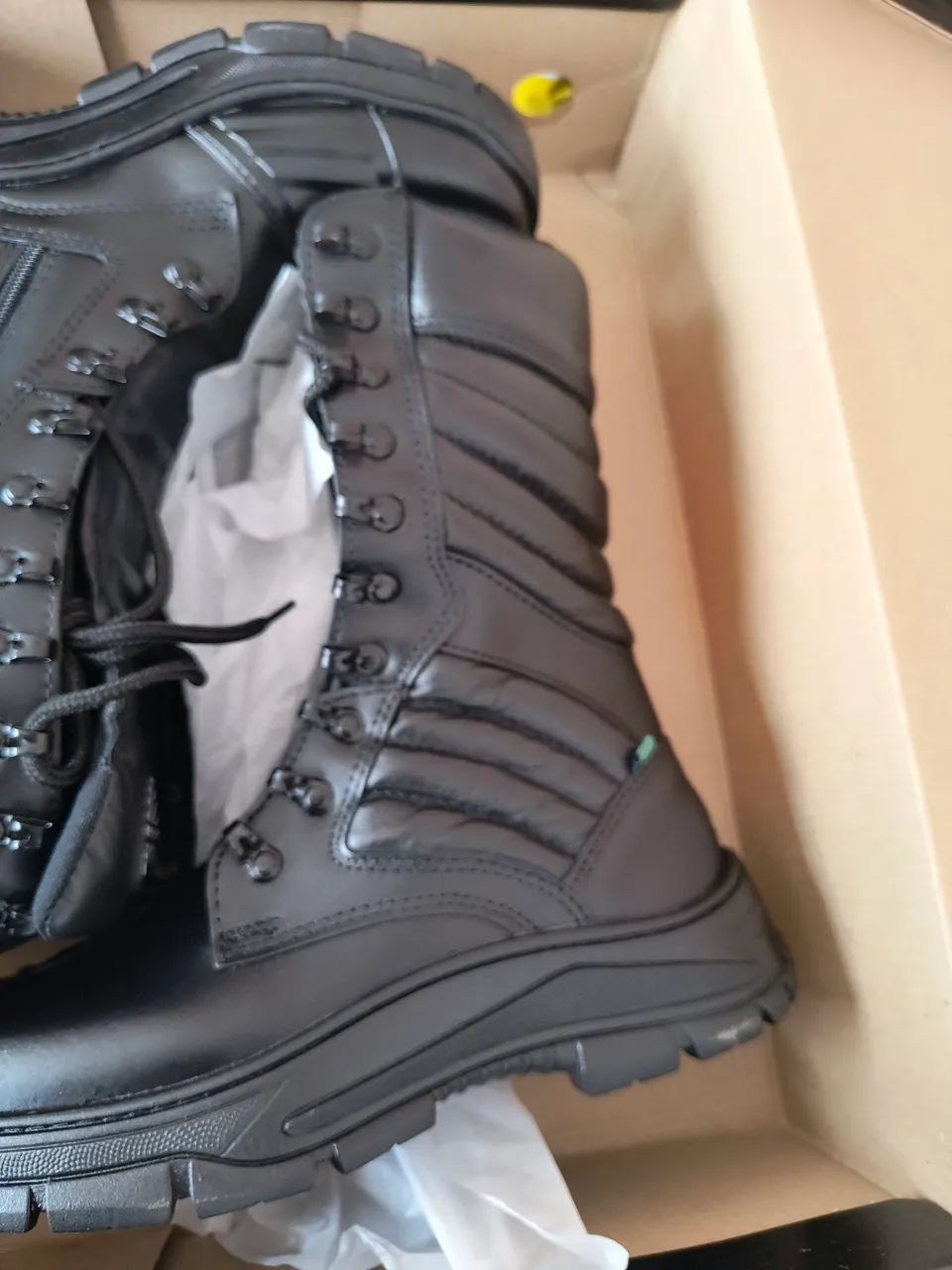Bota tática com zíper tamanho 38 - Foto 3