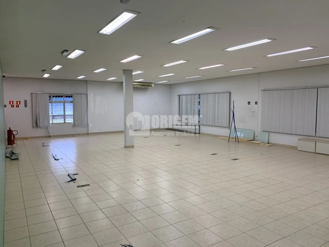 3.560m2 de terreno e 728,00m2 de área construída. - Foto 5