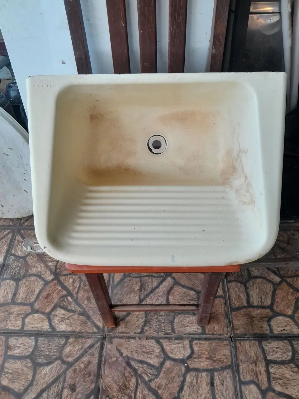 Vende-se esse tank 