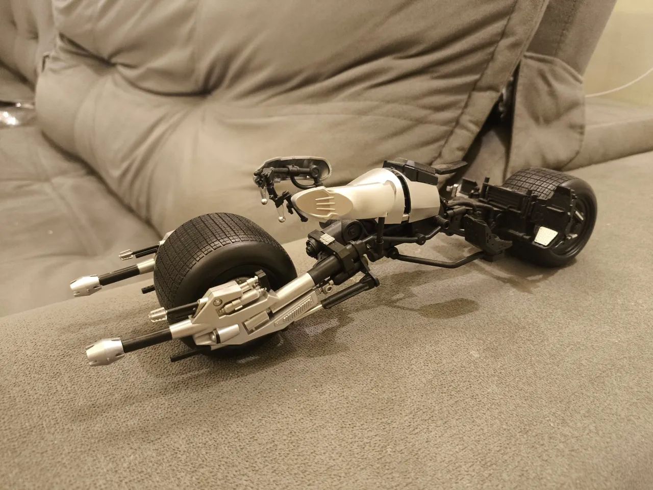 BatPod Batman O Cavaleiro das Trevas  - Foto 2