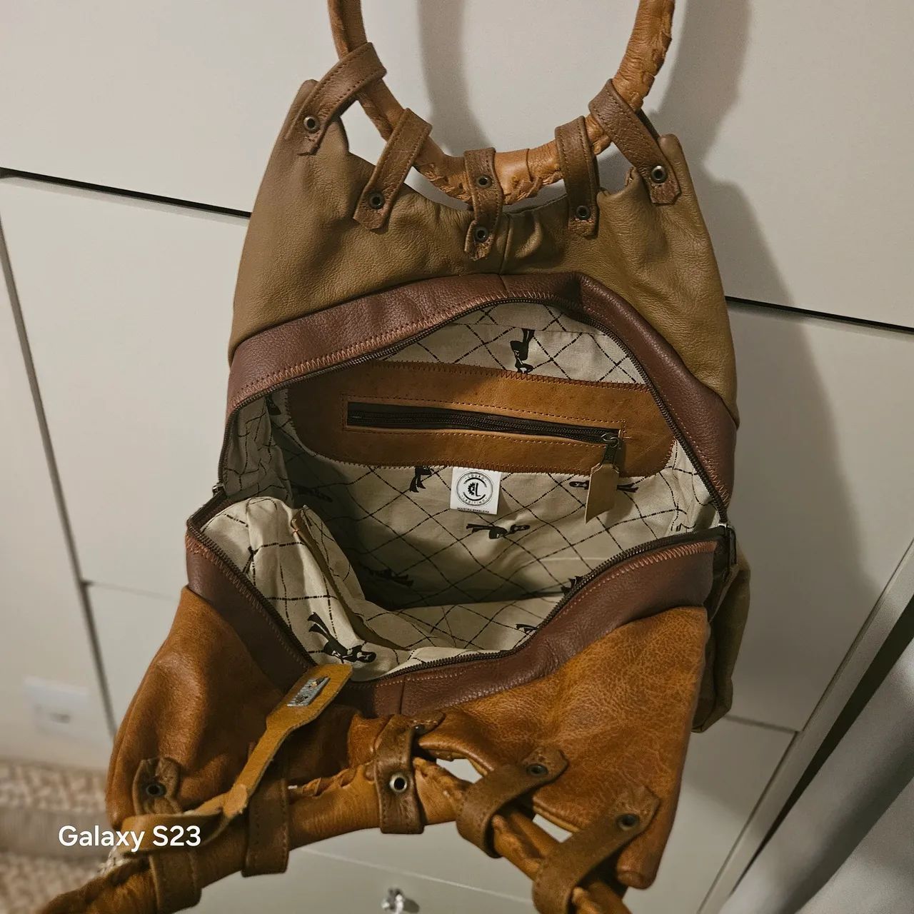 Bolsa de couro toda forrada 
