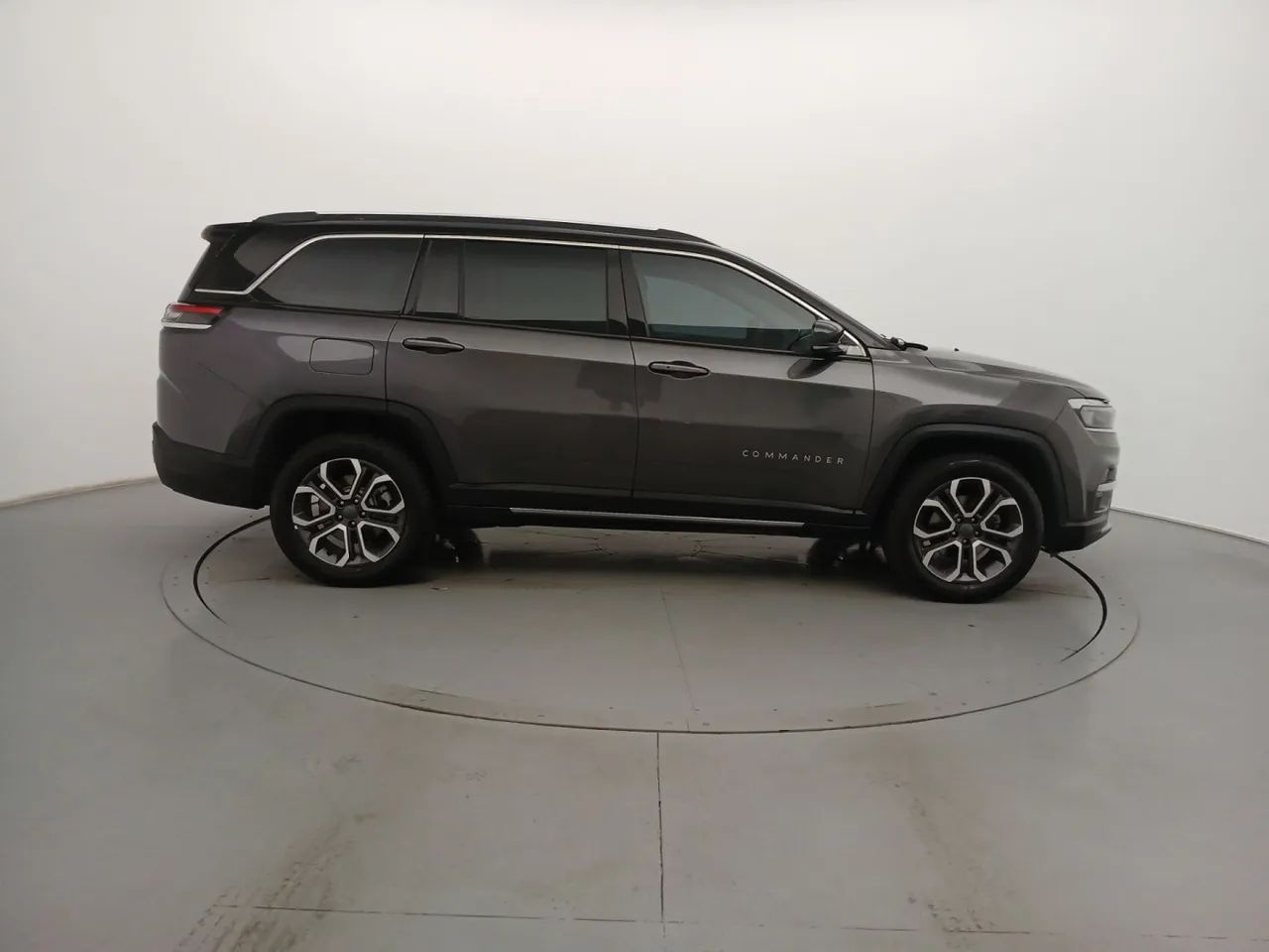 Jeep Commander Limited T270 1.3 TB Flex Aut., foto 6 de 18