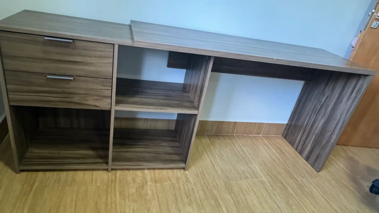 Mesa de trabalho415075777957734402