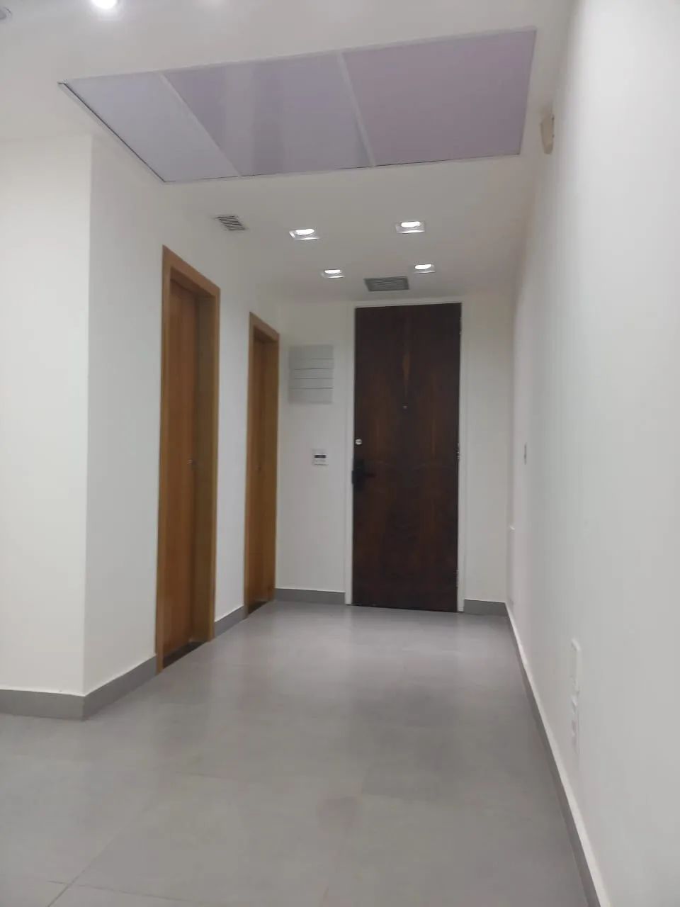 Linda Sala Comercial Completamente Reformada - Foto 7