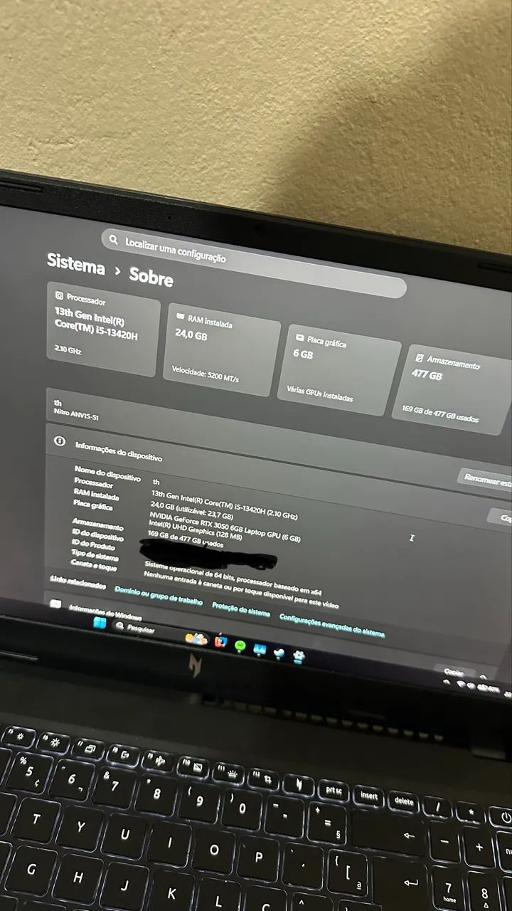 Nitro V15 RTX 3050 + 24GB RAM