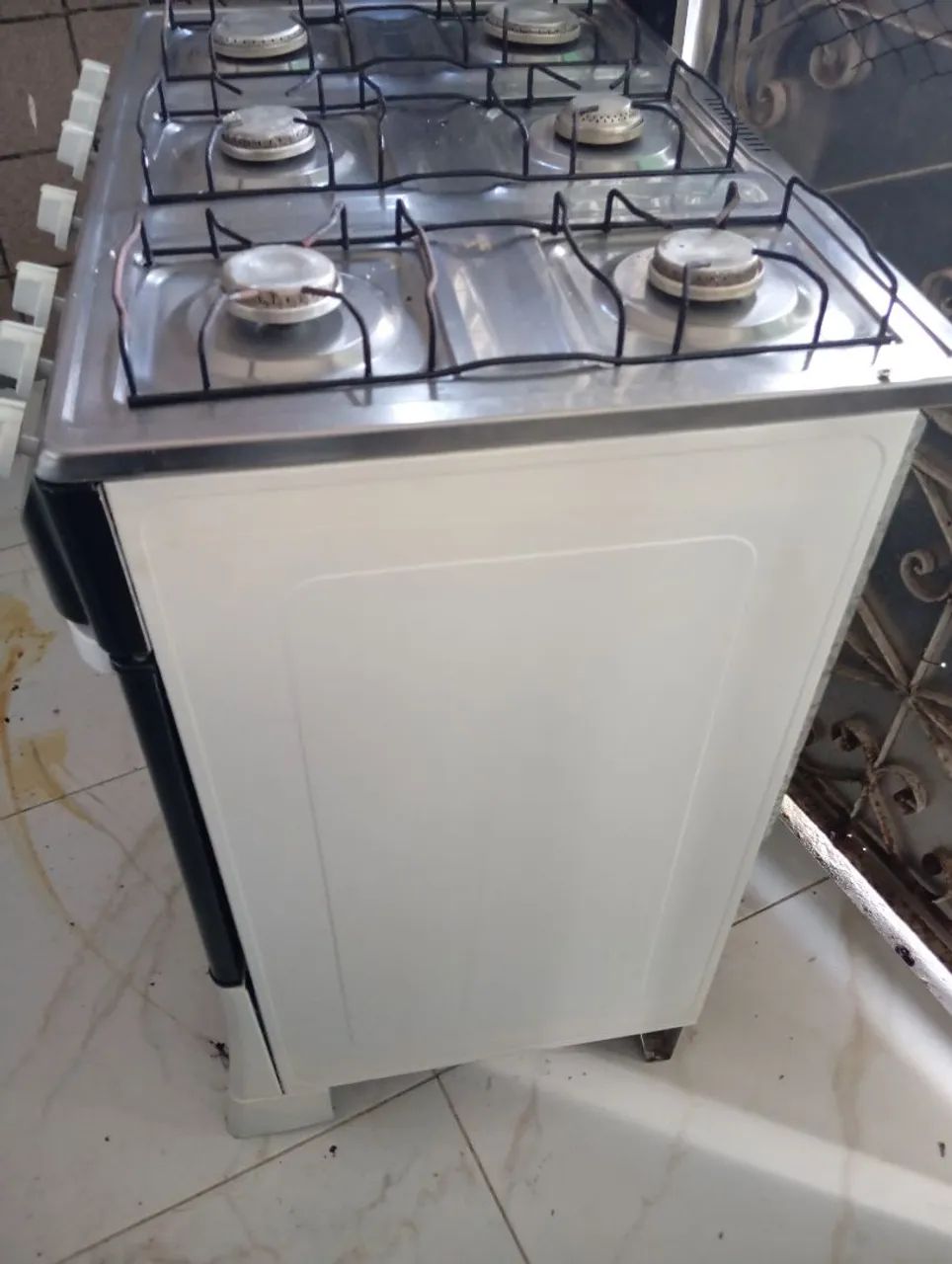 Fogão de 6 bocas bem conservado - Foto 4