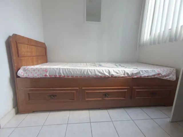 Cama de Madeira