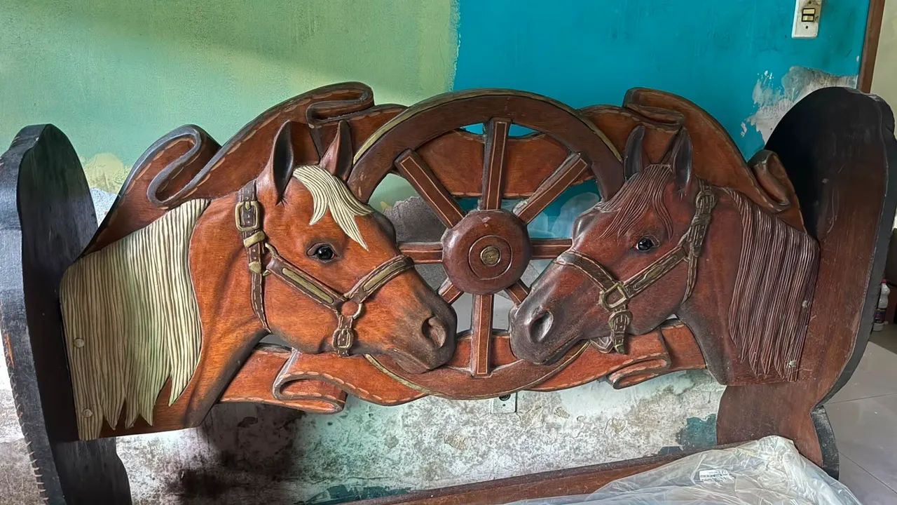Base de Cama Artesanal Cavalo 