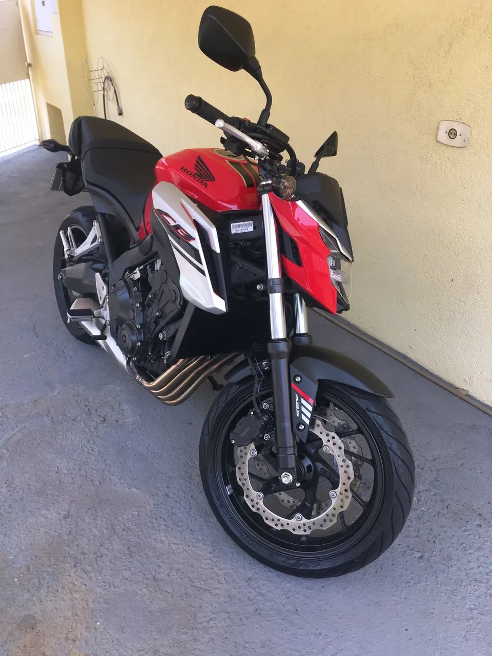 CB 650 F  2018  - Foto 4