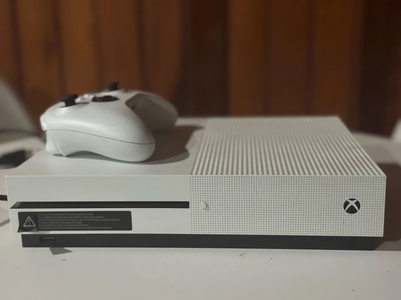 XBOX ONE S - 1TB