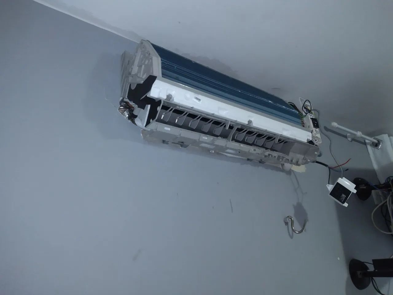 INSTALAÇÃO/CONSERTO/LIMPEZA 
