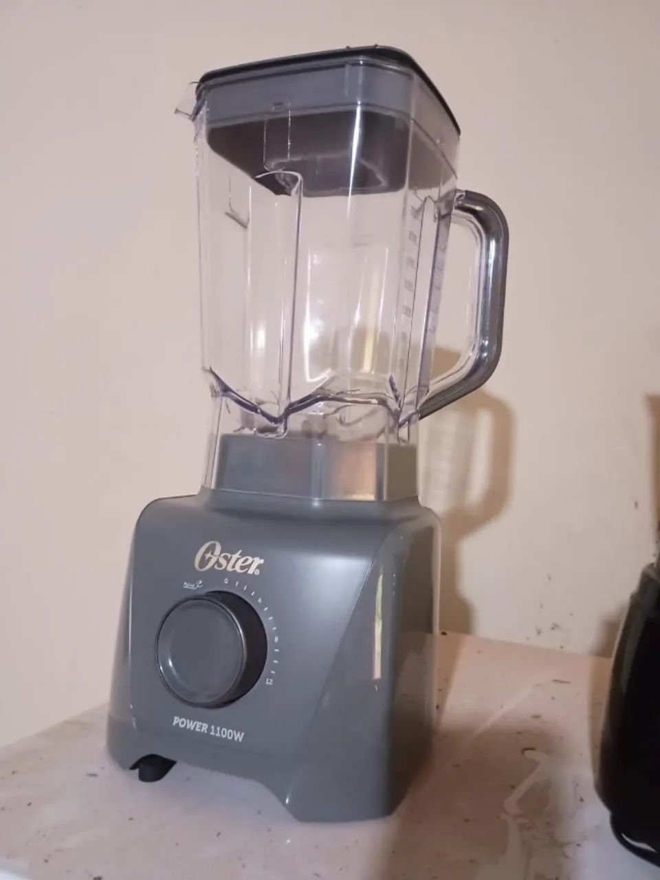 Liquidificador Oster 1100W 3,2 Litros cor Cinza - Foto 4