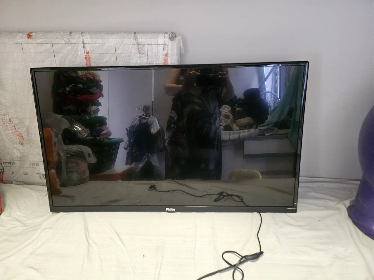 Vendo TV Philco  43" em prefeito estado - Foto 2