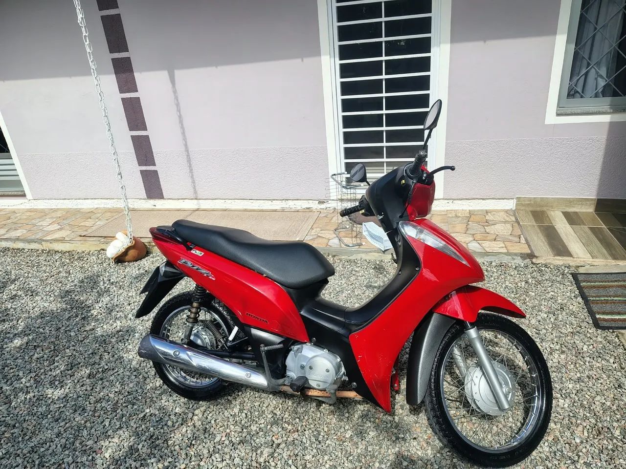 Biz 125 ES - Ano: 2011