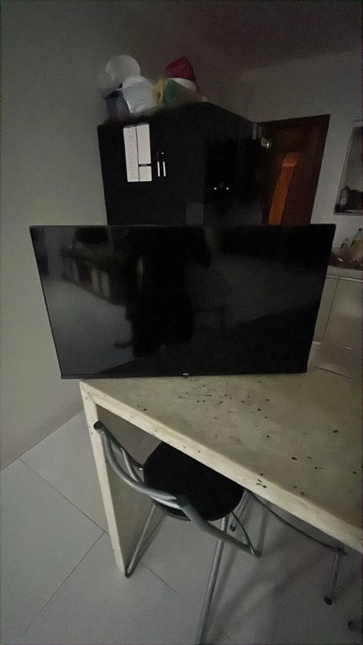 Televisão TCL 32 pol.