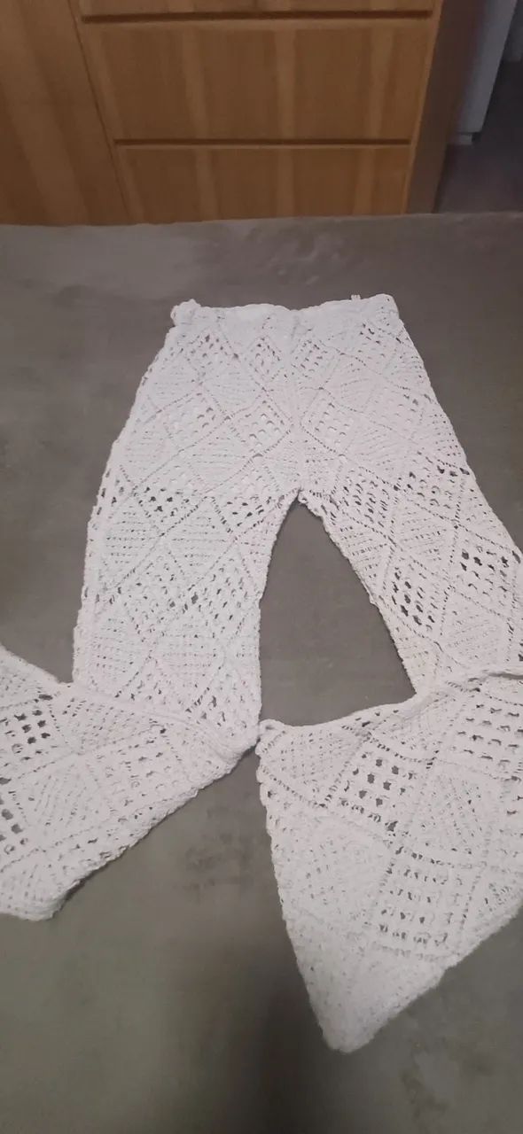 Calça crochet cru M com forro shorts - Foto 2