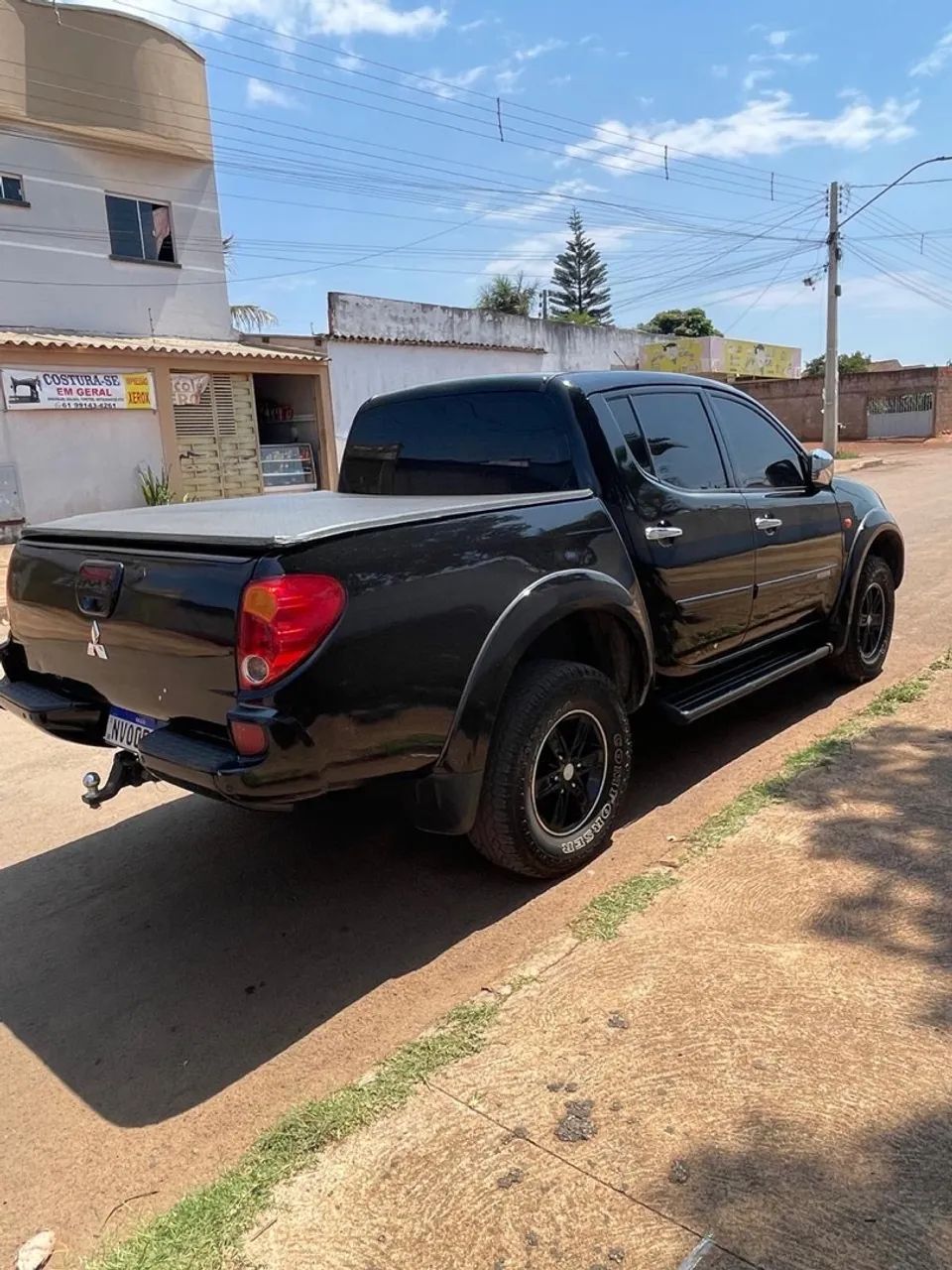 Mitsubishi L200 L200 Triton HPE 3.2 CD TB Int.Diesel Aut 2010
