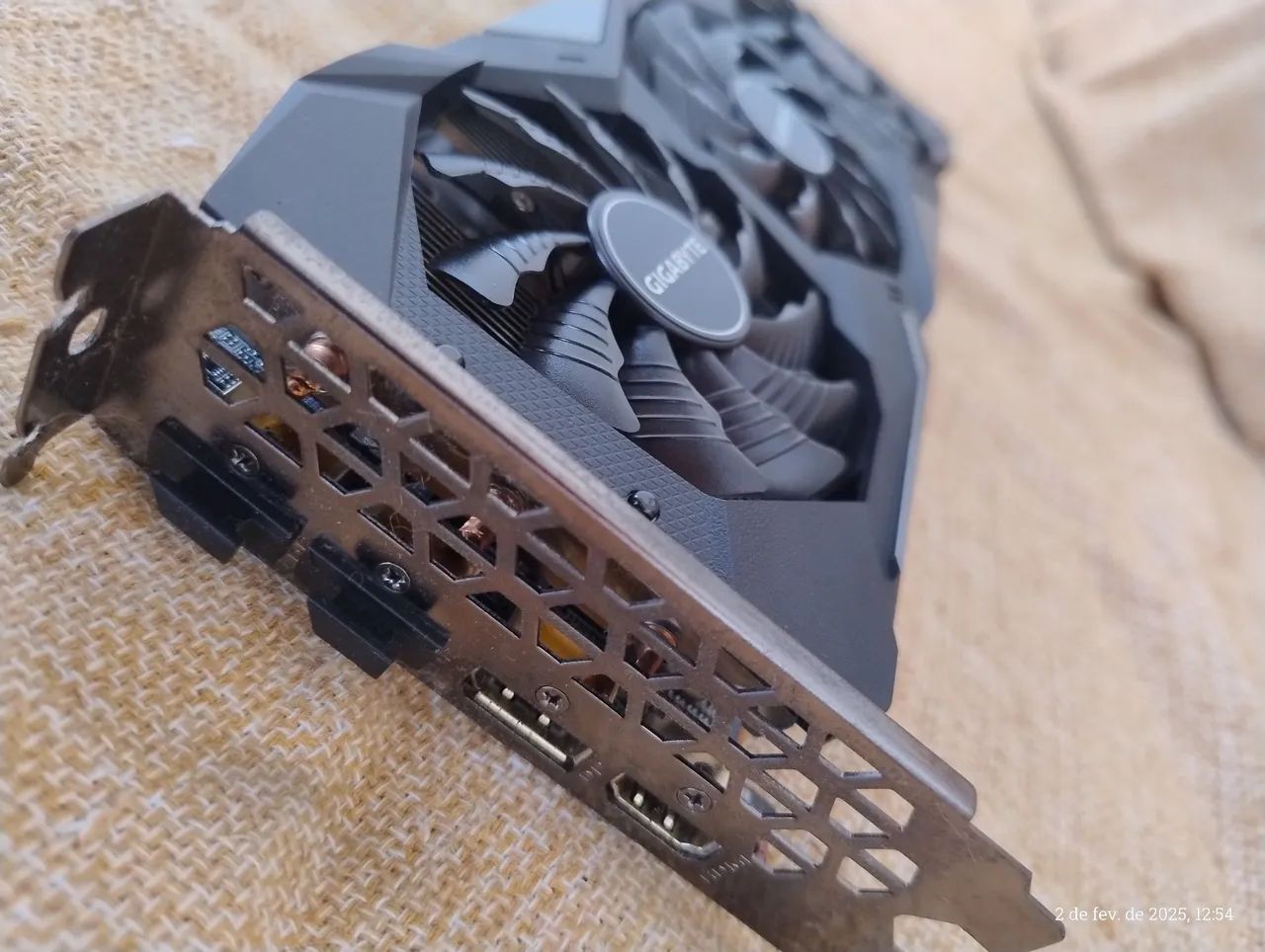 Placa de vídeo RX5600XT Gigabyte - Foto 5