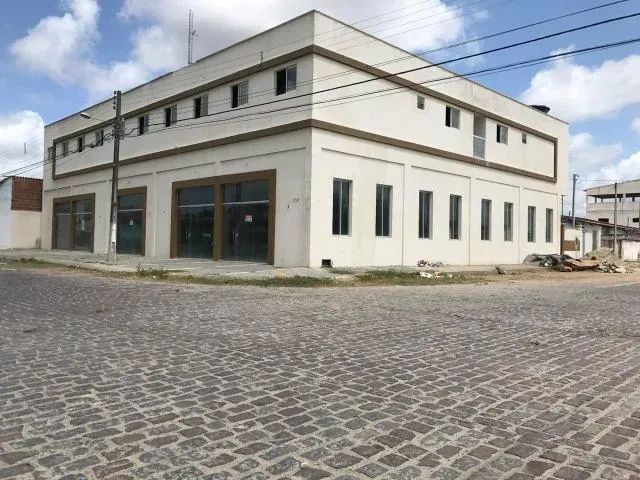 Prédio comercial em parnarmirim 10 APARTAMENTO e 5 lojas