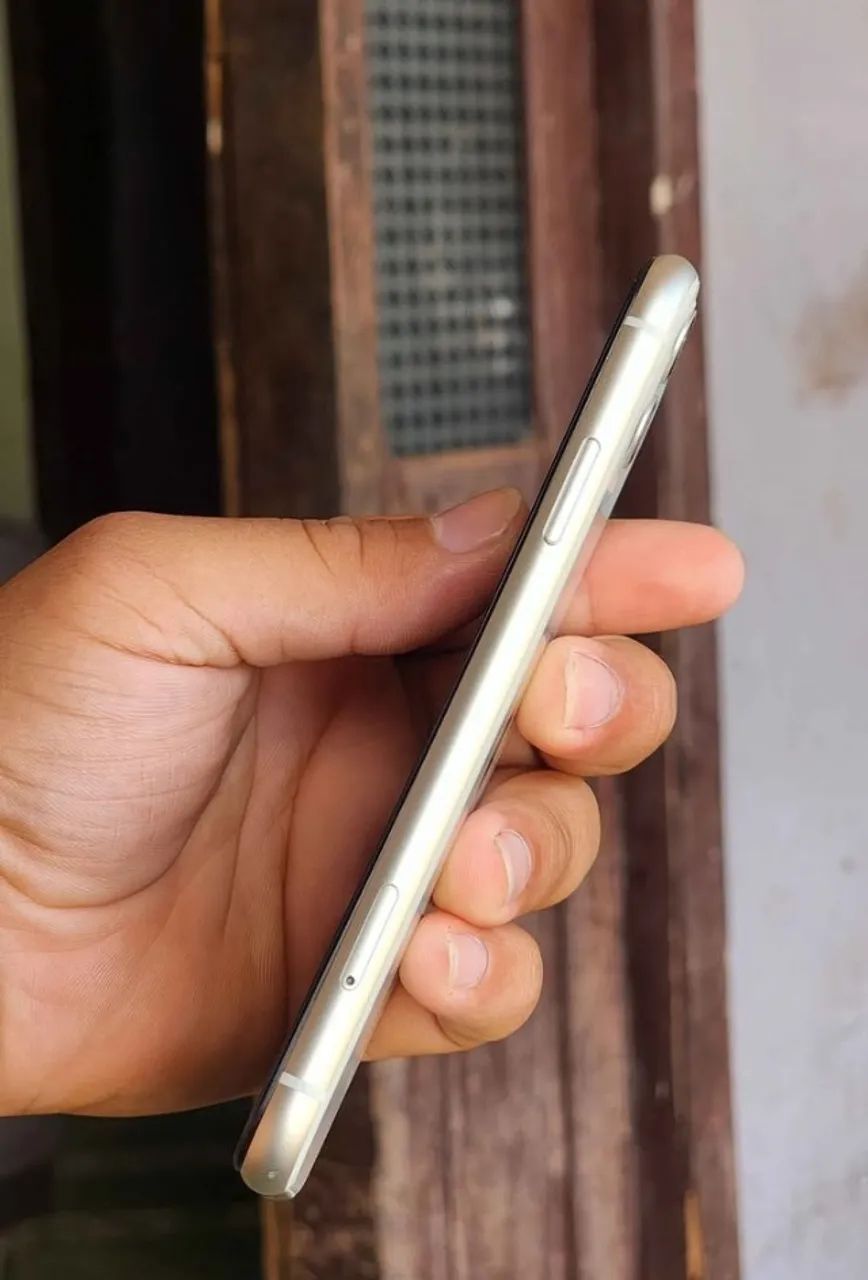 Iphone 11 perfeito na caixa  - Foto 2