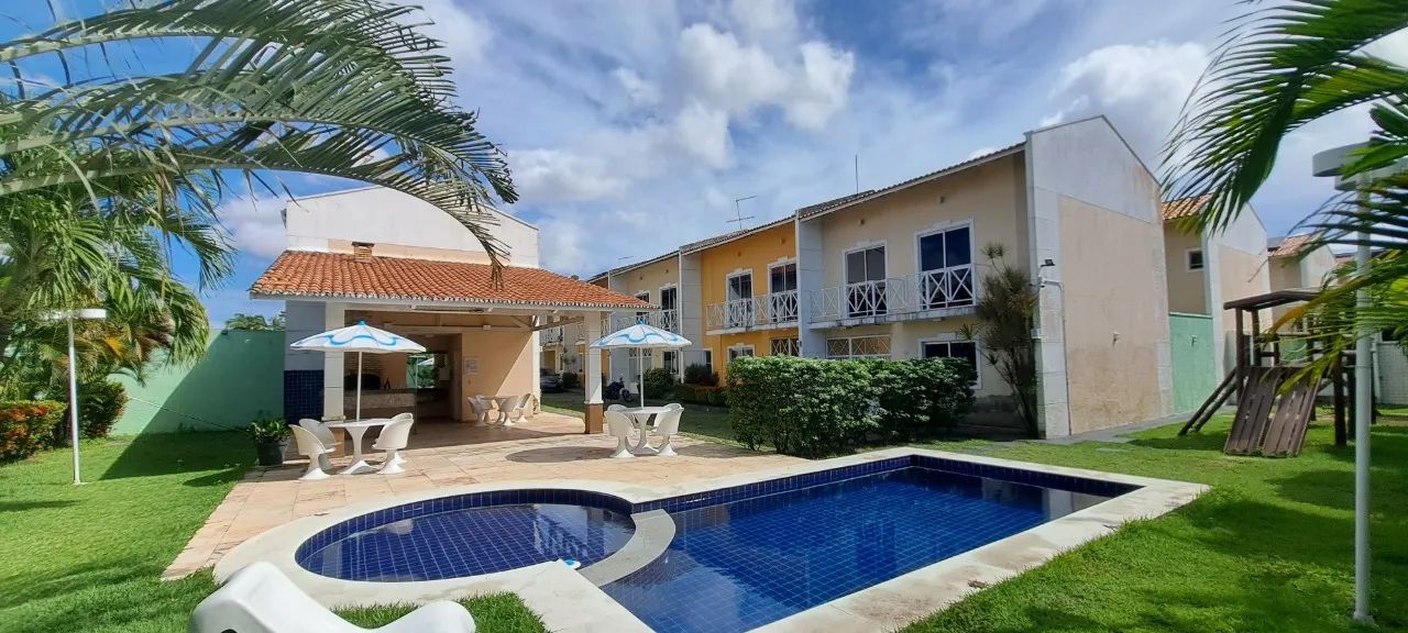 Casa com 2 quartos, 02 vagas de garagem no Bairro Serrinha!