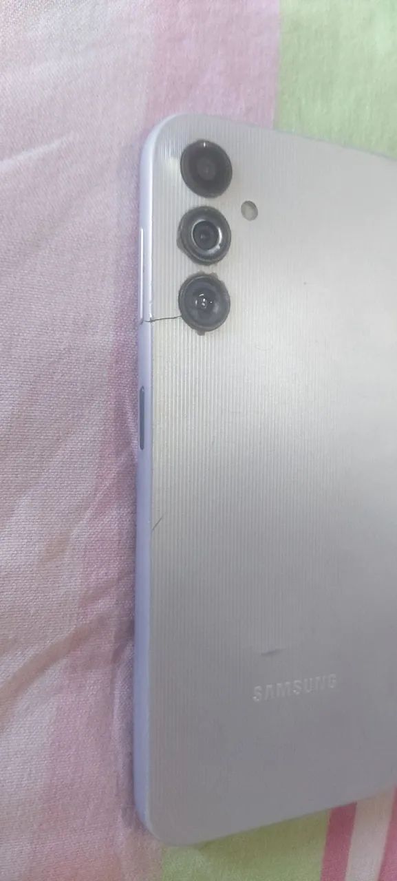Vendo um Samsung A14 funcionando perfeitamente  128gb 5g... - Foto 4