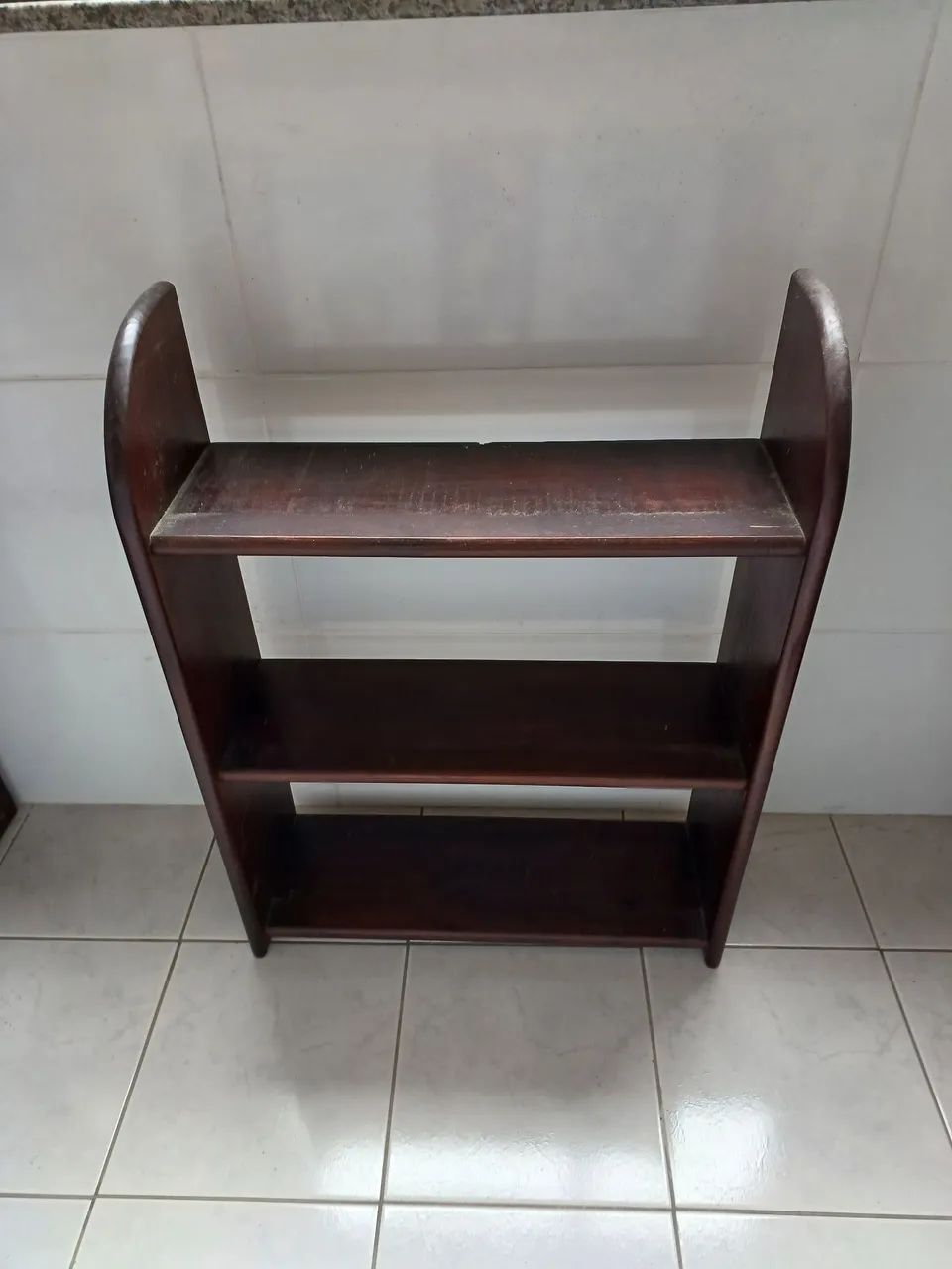  Estantes de parede vendendo 3 peças 